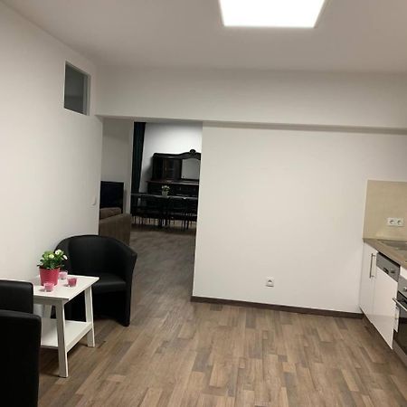 Central Private Rooms In Popular Neighborhood! ケルン エクステリア 写真