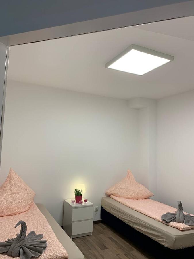 Central Private Rooms In Popular Neighborhood! ケルン エクステリア 写真
