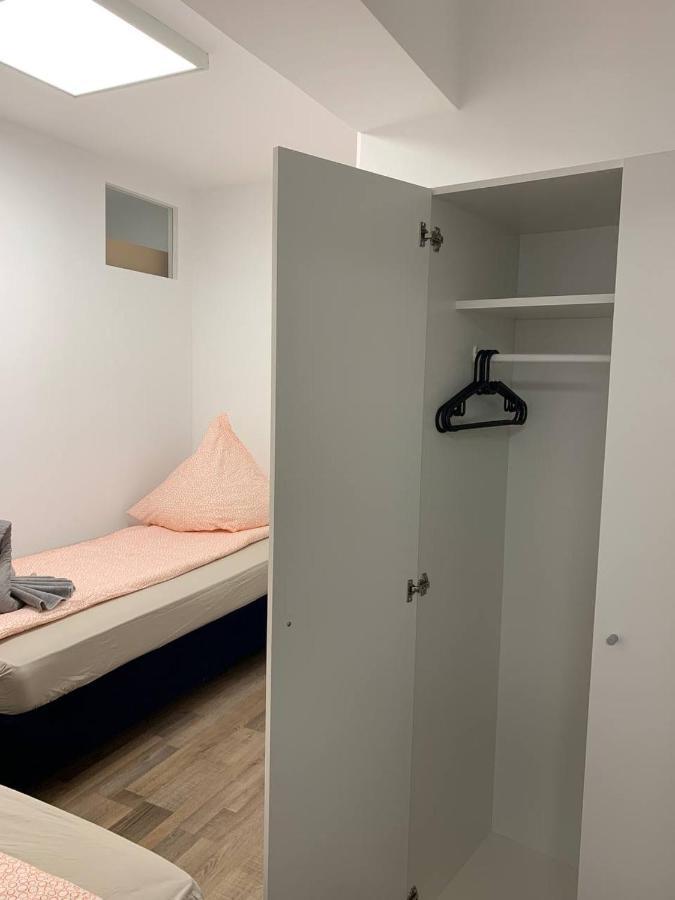 Central Private Rooms In Popular Neighborhood! ケルン エクステリア 写真