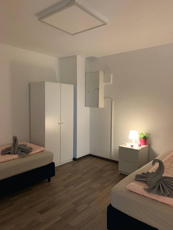 Central Private Rooms In Popular Neighborhood! ケルン エクステリア 写真