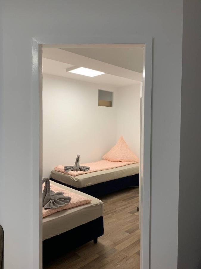 Central Private Rooms In Popular Neighborhood! ケルン エクステリア 写真
