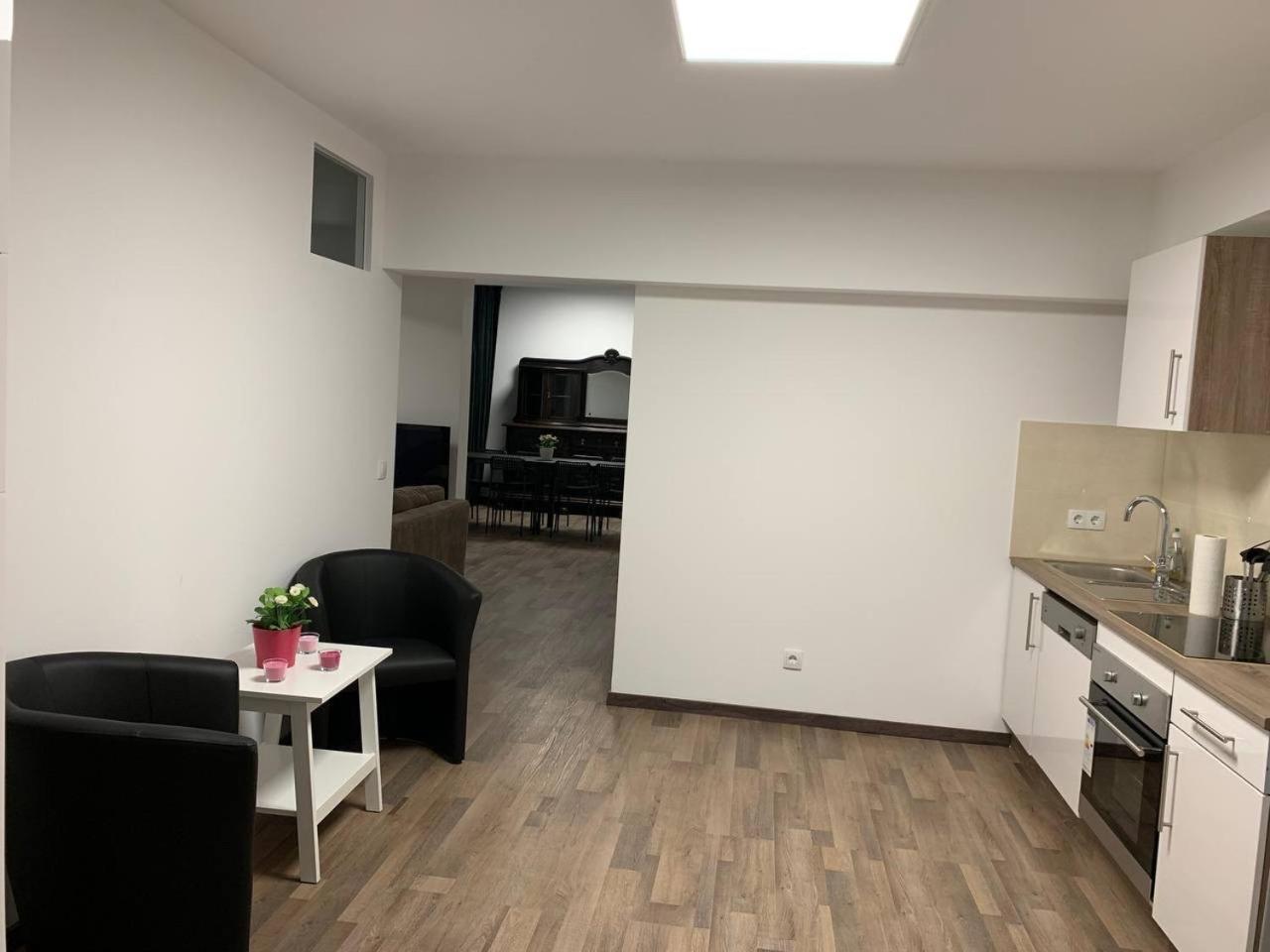 Central Private Rooms In Popular Neighborhood! ケルン エクステリア 写真